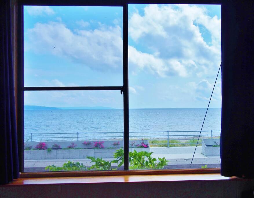 佐渡 ビーチまで0分 1客のみ オーシャンビュー Beach Side House ウッドデッキ Sado Εξωτερικό φωτογραφία